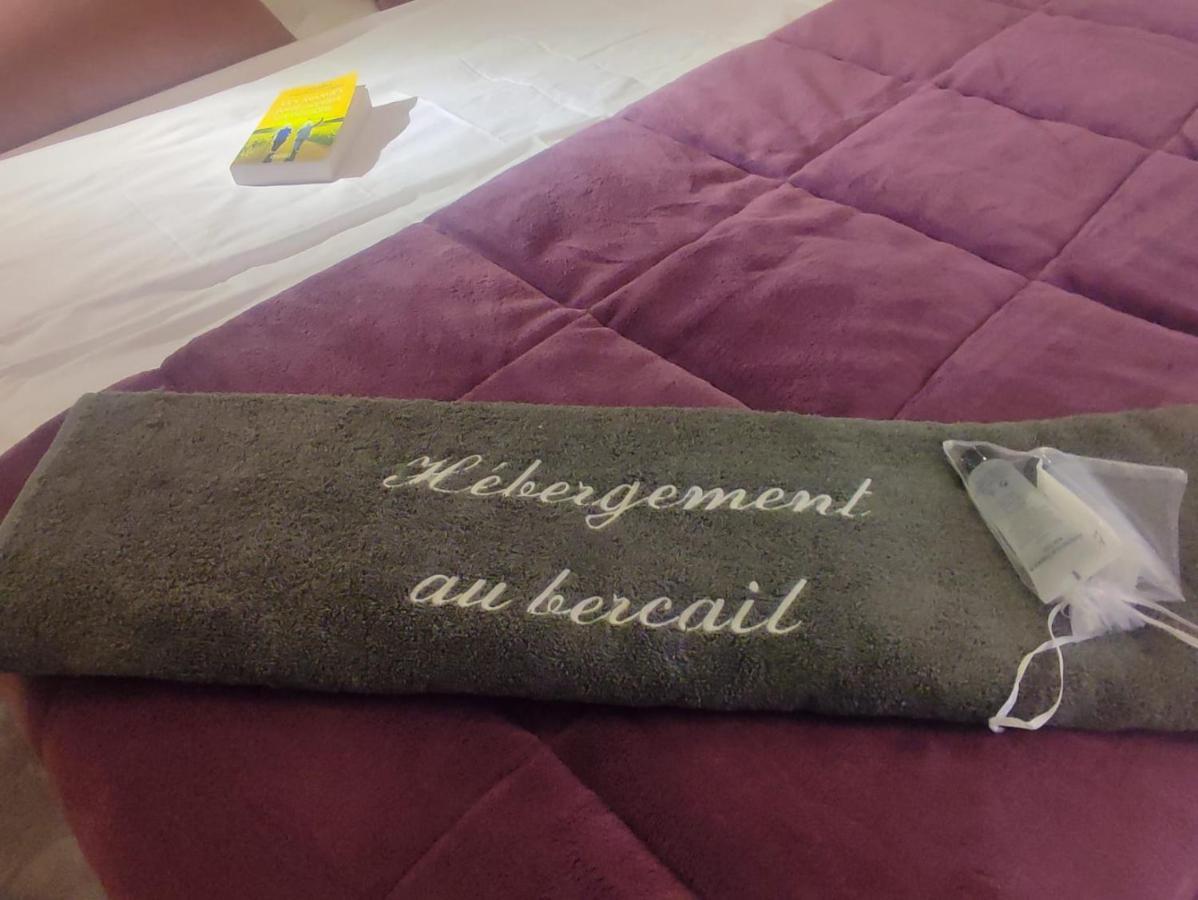 Hebergement Au Bercail Beaumont-sur-Sarthe Kültér fotó